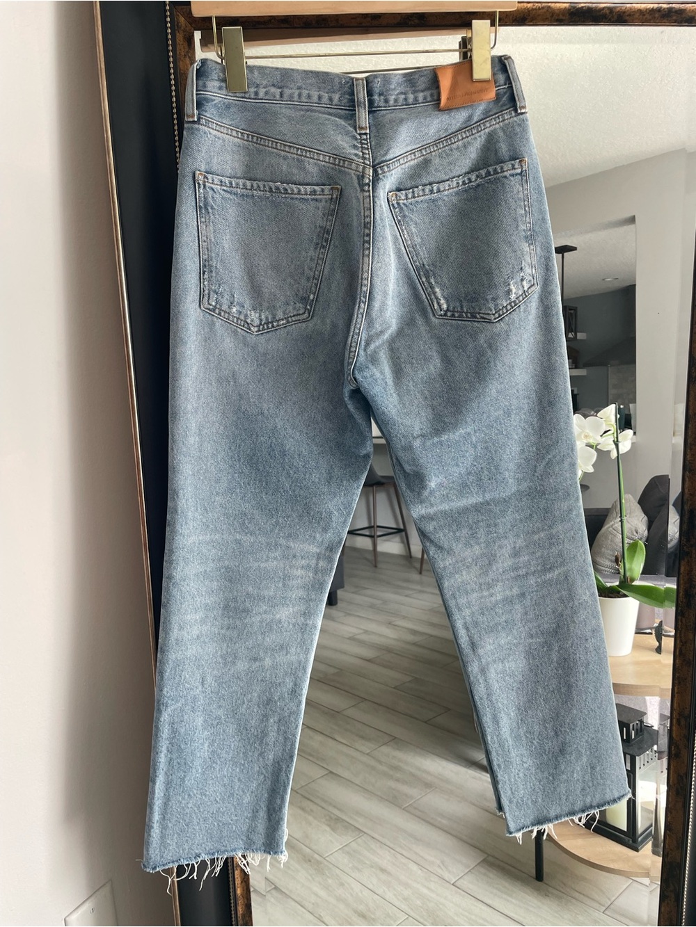 Citizens of Humanity Daphne Crop Jeans 27 High Rise Distressed Light Wash - Picture 6 of 8
